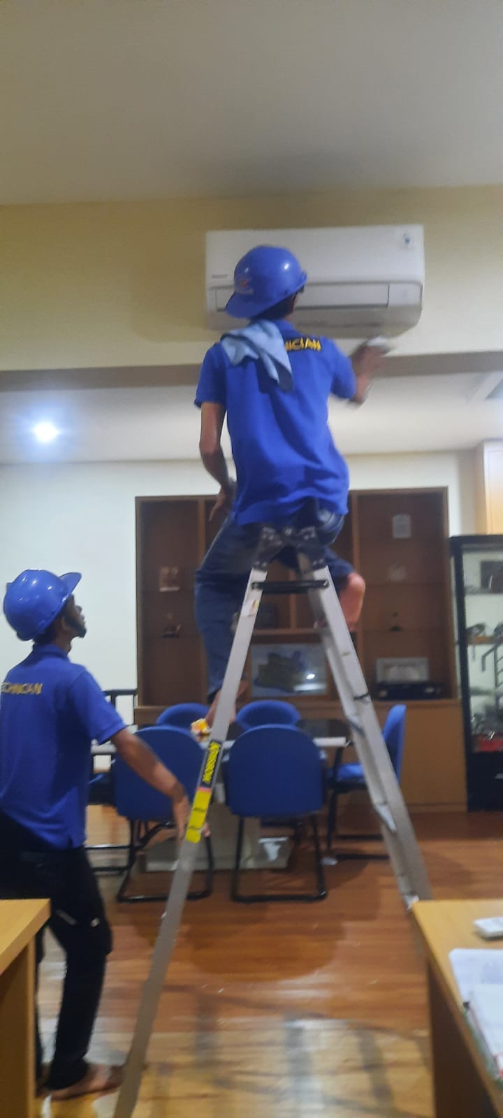 Instalasi AC Kantor