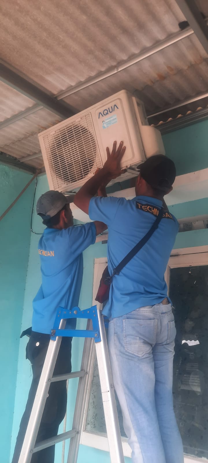 Instalasi AC Outdoor